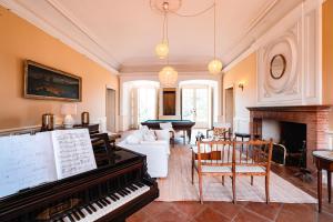 Villas Chateau Beaudesert - Piscine - Tennis - Parc de 50Ha : photos des chambres