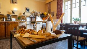 Hotels Le Relais Du Canalou : photos des chambres