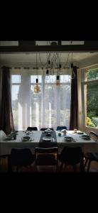 Grande maison tout confort, billard et spa -en saison