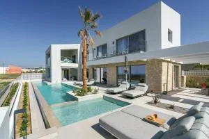 New Beachfront Mesogaia Villa with Heated Pool, Jacuzzi & Playroom, 60m from the beach - Pigianos Kampos