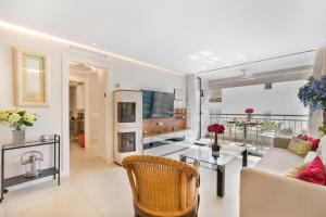 Elegant Marbella Beachside