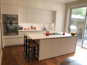 Homestay SW6 Near Central London! A Plus Double Bed and Private Bath