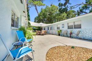 Coconut Cove Mid-long term stays available Walk to Downtown Trolly to BEACHES
