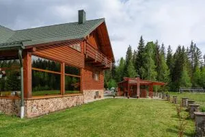 “拉伊万”酒店 - 拉奇特勒