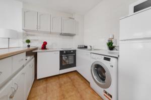 CB Living - 2 bedroom bungalow near Zenia Beach