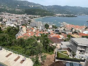 Amazing Budva coastline view apartment
