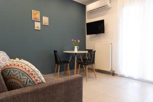 SKG Subway Apartments