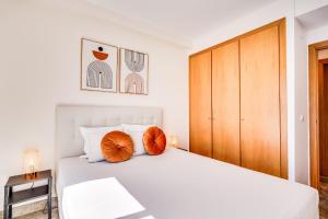 Ultimate Rentals - Heerlijk Appartement Met Uitzicht Op Het Zwembad