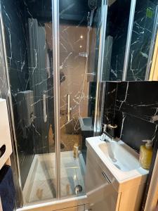 Appartements Maison proche Paris metro 13 : photos des chambres