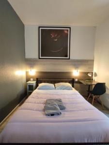 Hotels Hotel Le Bon Moine : photos des chambres