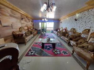 شقة 175متر مفروشة بانوراما البحر وشواطئ العصافرة