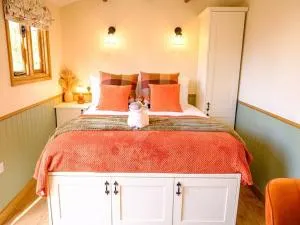 Lintmill Lodges - Heather Shepherds Hut - Mauchline