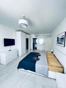 Bright and spacious 3-bedroom apartment Sliema - Tigne Point