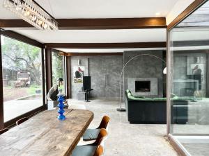 Villas Grand loft proche du centre avec jardin et piscine : photos des chambres