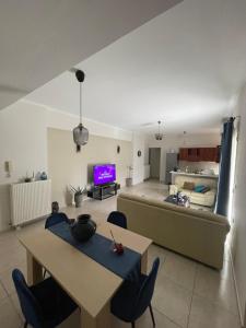 Tzitzifianaki apartment