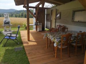 Počitniška prikolica Zeleni raj