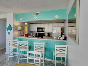 Paradise Towers #105 - Turtle Cay