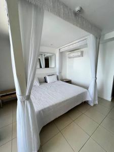 Apartamento luxo, 2 suítes, vista mar, borda infinita