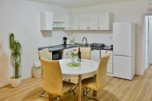 Apartment Bela 
