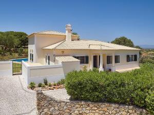 Vista da Montanha by Vintage Travel