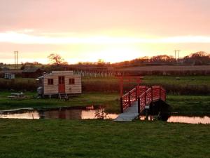 Ox Box Cabin Lyonshall Kington