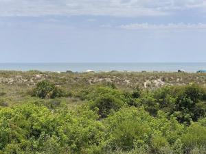 Lifes a Beach-Oceanfront condo