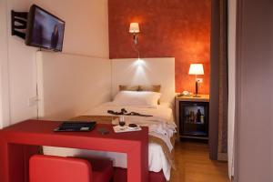 Superior Single Room room in Floris Hotel
