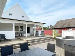 Holiday home KÖPINGSVIK VI - Laxeby