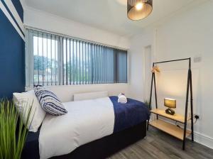 B92-HS2-NEC-BHX-Contractors-guests welcome