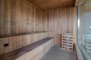 Downtown Republica Premium