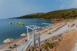 LUSTICA BAY GARDEN APARTMENT, Centrale