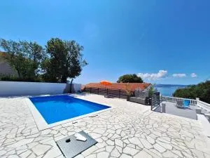 Apartment EMMA - Ledenice