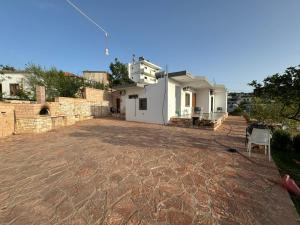Emilio Apartments