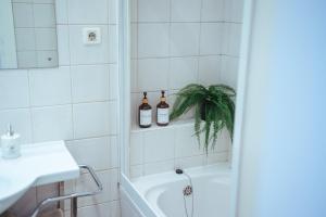 Head over Heels Apartment 