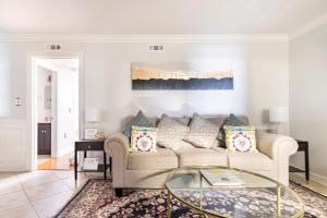 Cute Coastal Condo- 2 Bedrooms 2 Bathrooms- Pool, Hot Tub, Tennis, Pickleball