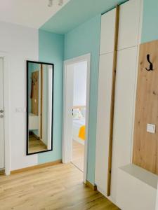 Designer luxury apartment 1BDR by Top Kvartiri Ltd