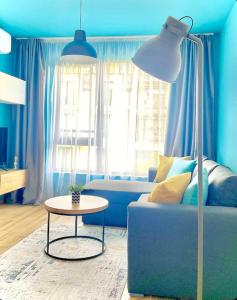 Designer luxury apartment 1BDR by Top Kvartiri Ltd