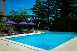 Villa Belvue - Big Pool & Private Parking - 500m Sea