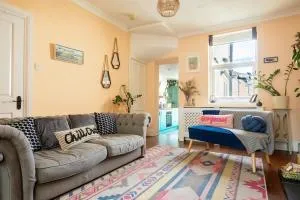 BRIDGE TERRACE - Spacious living area, well designed & wood burner - Little Langton