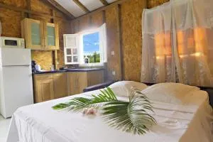 Bungalow à petit Macabou piscine & plage à proximité - Malevaut