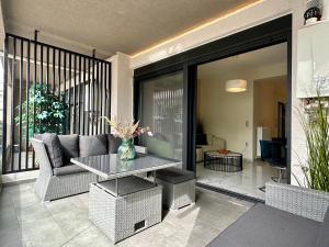 Sky Suite Apartments - Cloud9 in the City