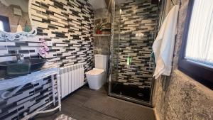 Cozy Galician Stone Farmhouse with Pool