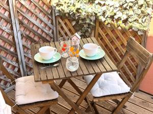 Appartements Studio terrasse Sanary centre ville rue pietonne : photos des chambres