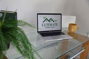 Spacious House perfect for Families & Contractors - Free Parking & WIFI By ULTIMATE HOMES AWAY