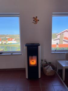 Sunny Villa Minutes from the Beach