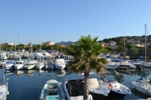 Appartements Apartment with garden in Sainte-Maxime : photos des chambres