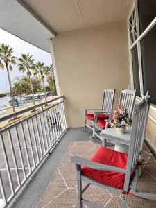 Perfect getaway with pool, hot tub and world class views - Apollo Beach