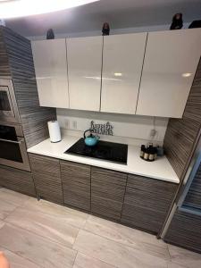 Luxurious Condo with Ocean View