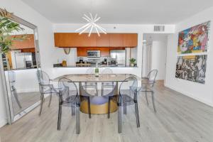 Oceanside Penthouse Apartment in Brickell Miami, Pool, Free Parking