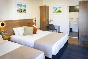 The Metropolitan Hotel - St Bees Island